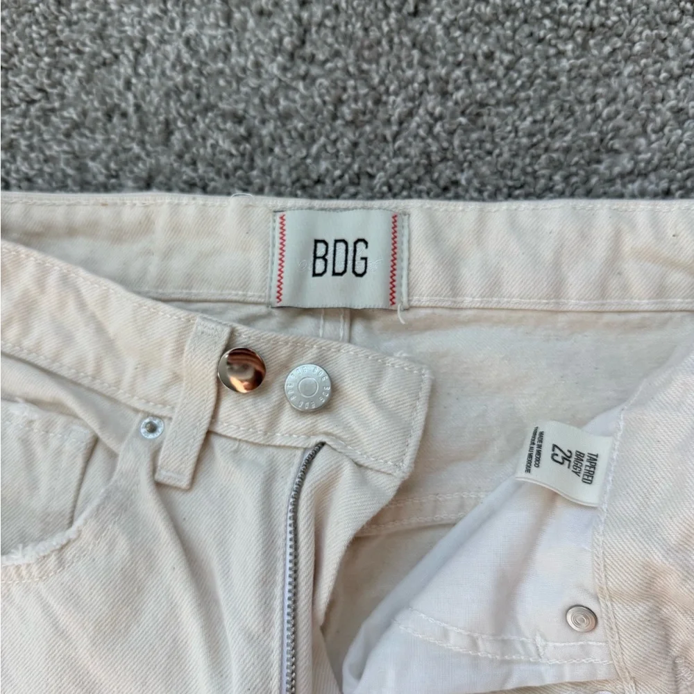 BDG Off-White jeans size 25 - Picture 2 of 9